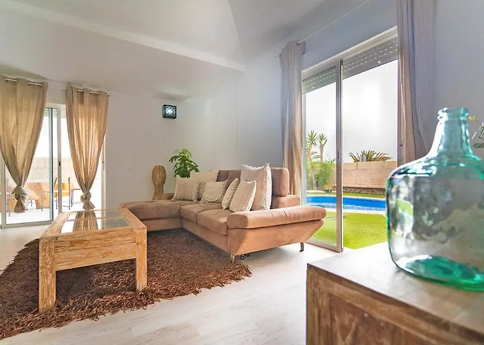 Tenerife Deluxe アデヘ